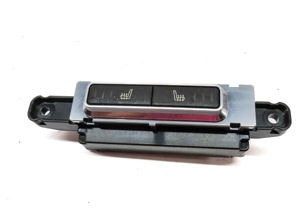 Thumbnail 2: 2015 LAND RANGE ROVER EVOQUE (L538) REAR HEATED SEAT SWITCH BUTTON PANEL