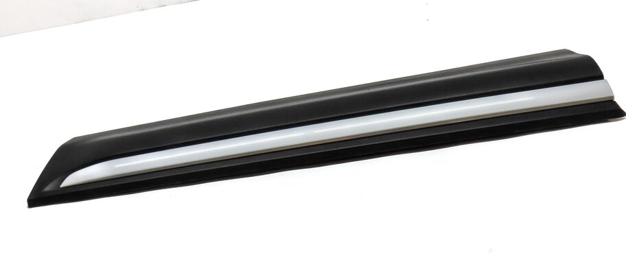 Thumbnail 3: 2015 LAND RANGE ROVER EVOQUE (L538) FRONT RIGHT LOWER DOOR MOULDING TRIM (BLACK)