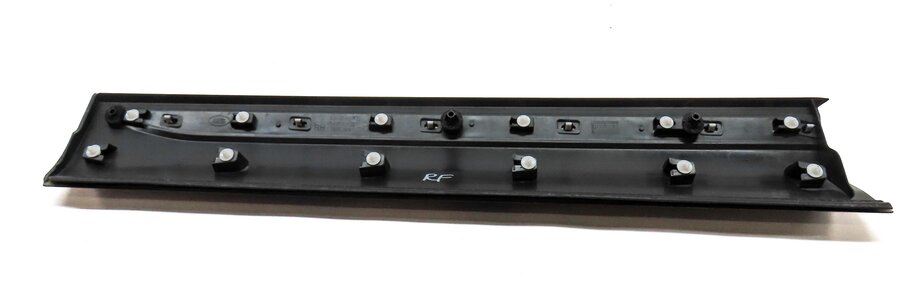 Thumbnail 6: 2015 LAND RANGE ROVER EVOQUE (L538) FRONT RIGHT LOWER DOOR MOULDING TRIM (BLACK)