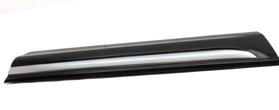 Thumbnail 2: 2015 LAND RANGE ROVER EVOQUE (L538) FRONT LEFT LOWER DOOR TRIM MOULDING (BLACK)