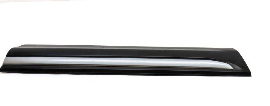 Thumbnail 3: 2015 LAND RANGE ROVER EVOQUE (L538) FRONT LEFT LOWER DOOR TRIM MOULDING (BLACK)
