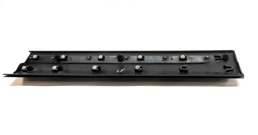 Thumbnail 7: 2015 LAND RANGE ROVER EVOQUE (L538) FRONT LEFT LOWER DOOR TRIM MOULDING (BLACK)