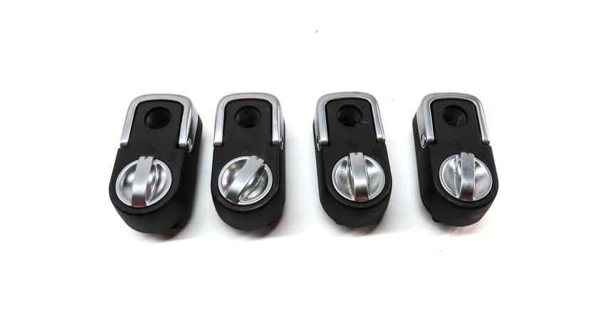 Thumbnail 4: 2015 LAND RANGE ROVER EVOQUE (L538) REAR TRUNK CARGO TIE DOWN RAILS w/ 4 ANCHORS