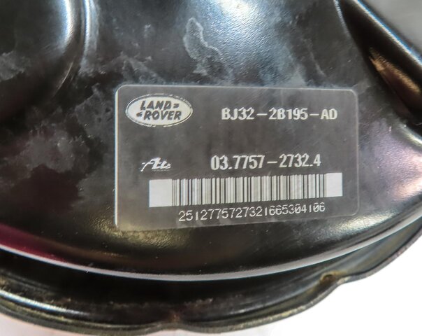 Thumbnail 7: 2012-2015 RANGE ROVER EVOQUE (L538) POWER BRAKE BOOSTER w/ MASTER CYLINDER