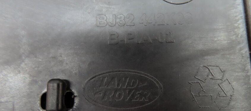 Thumbnail 8: 12-15 RANGE ROVER EVOQUE L538 REAR SPOILER WING w/ 3rd BRAKE LIGHT (LOIRE BLUE)