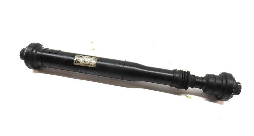 2011-2018 PORSCHE CAYENNE (958) FRONT DRIVELINE DRIVESHAFT DRIVE LINE SHAFT
