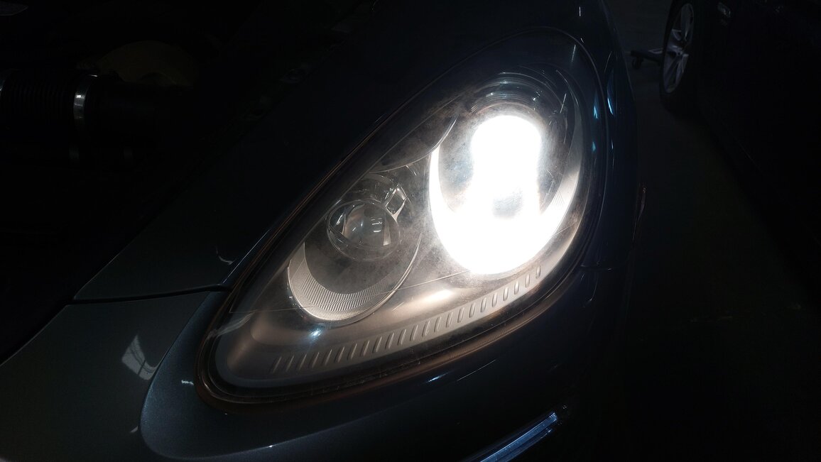 Thumbnail 2: 2011-2014 PORSCHE CAYENNE (958) LEFT FRONT DRIVER HID XENON HEADLIGHT LIGHT LAMP