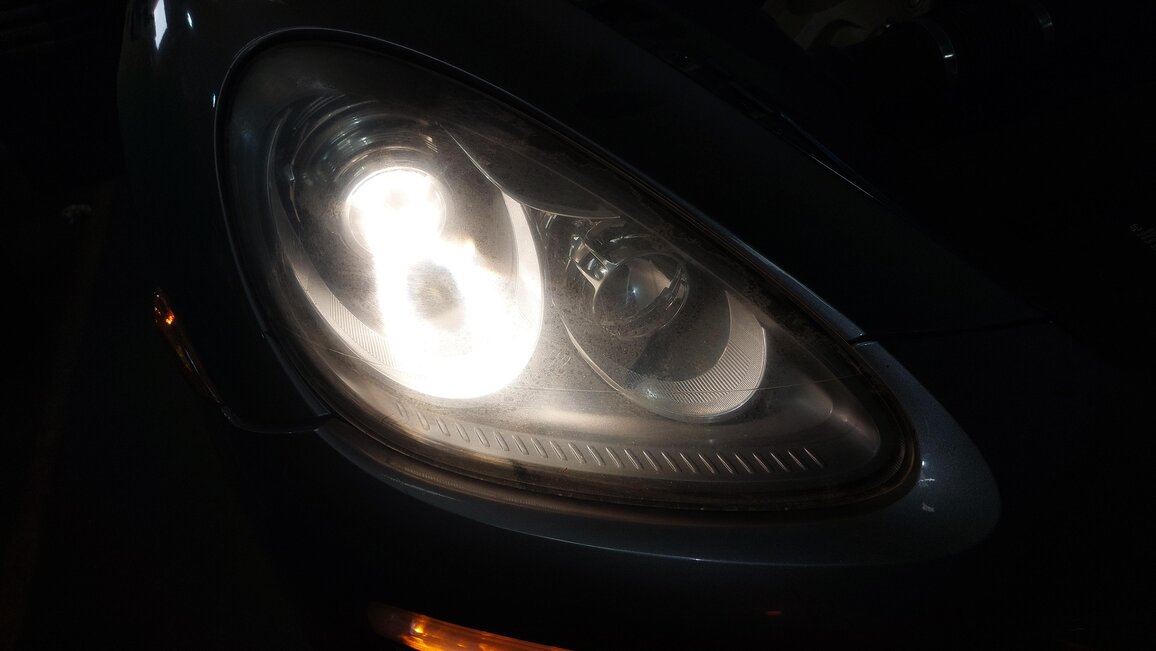 Thumbnail 2: 11-14 PORSCHE CAYENNE (958) RIGHT FRONT PASSENGER HID XENON HEADLIGHT LIGHT LAMP