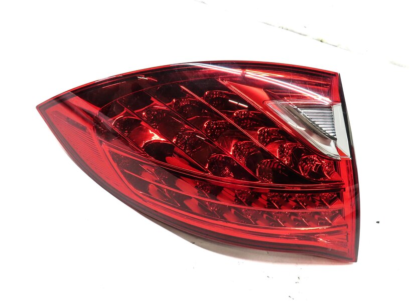 2011-2014 PORSCHE CAYENNE (958) LEFT DRIVER OUTER TAILLIGHT BRAKE LIGHT LAMP