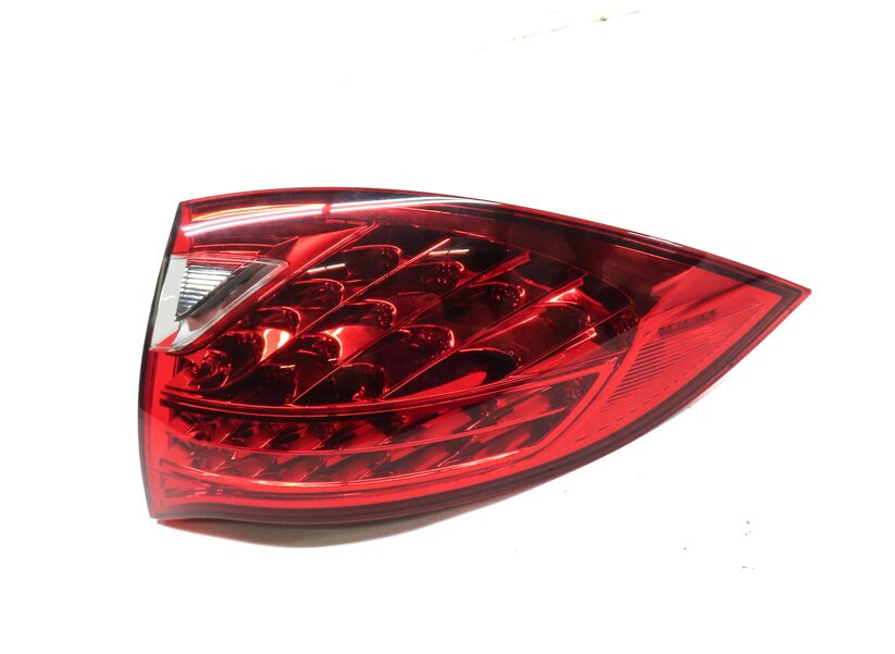 Thumbnail 3: 2011-2014 PORSCHE CAYENNE (958) RIGHT PASSENGER OUTER TAILLIGHT BRAKE LIGHT LAMP