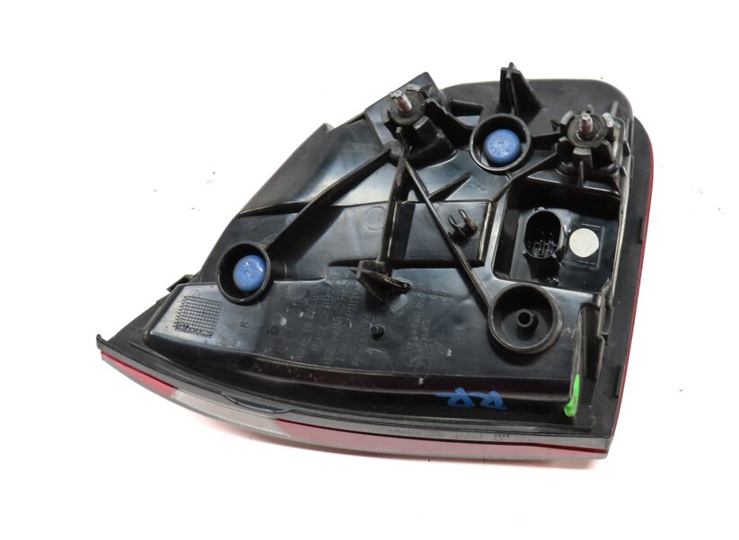 Thumbnail 5: 2011-2014 PORSCHE CAYENNE (958) RIGHT PASSENGER INNER TRUNK TAILLIGHT LIGHT LAMP