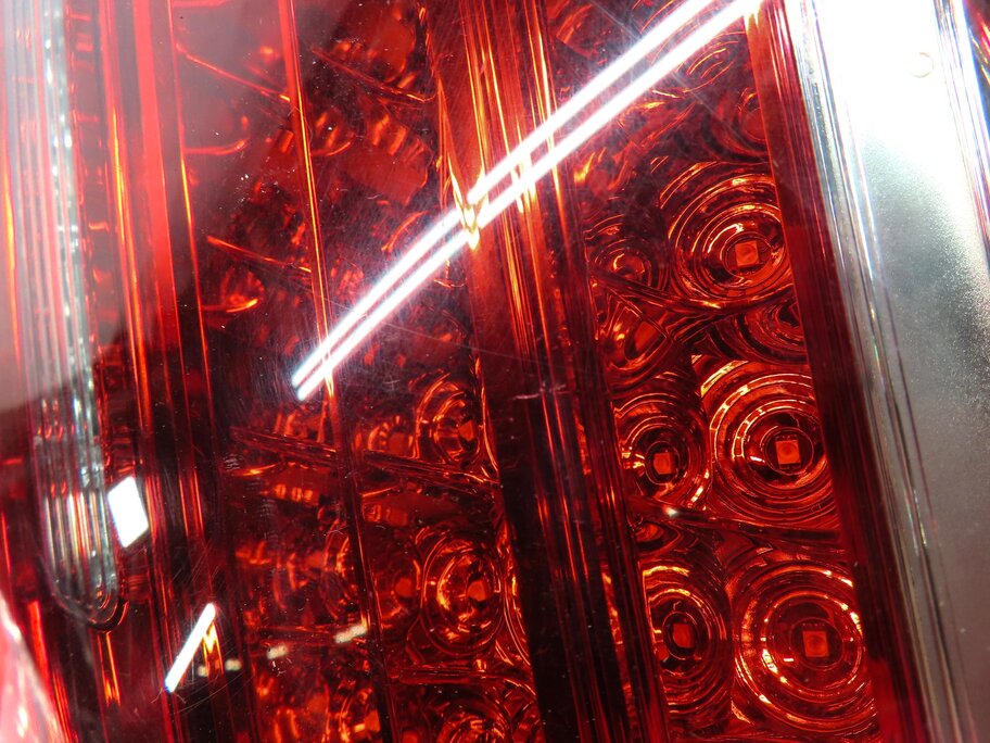 Thumbnail 7: 2011-2014 PORSCHE CAYENNE (958) RIGHT PASSENGER INNER TRUNK TAILLIGHT LIGHT LAMP