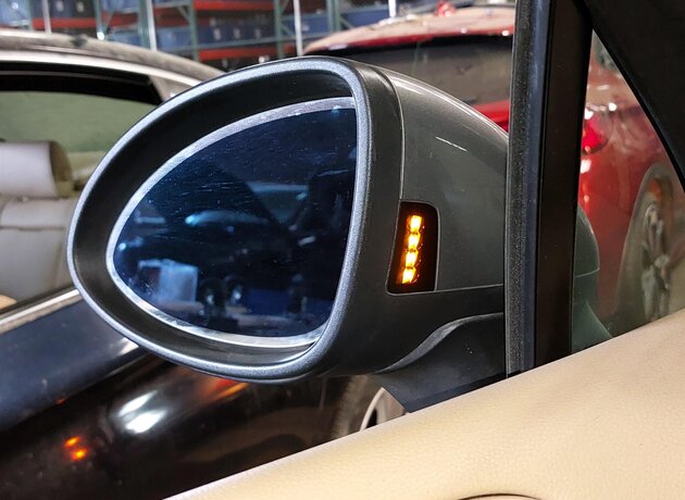 Thumbnail 2: 11-14 PORSCHE CAYENNE (958) LEFT P-FOLD AUTODIM BLIND SPOT MIRROR (METEOR GRAY)
