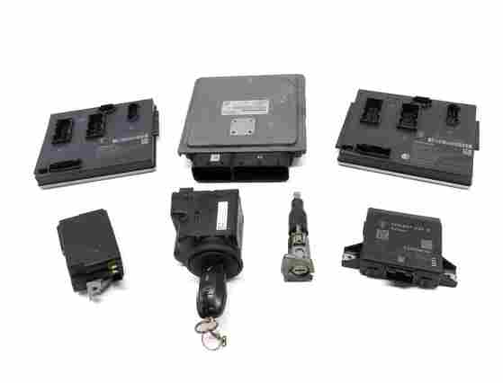 Thumbnail 2: 11-14 PORSCHE CAYENNE (958) 4.8L NON-TURBO ENGINE ECM IMMOBILIZER MODULE KEY SET