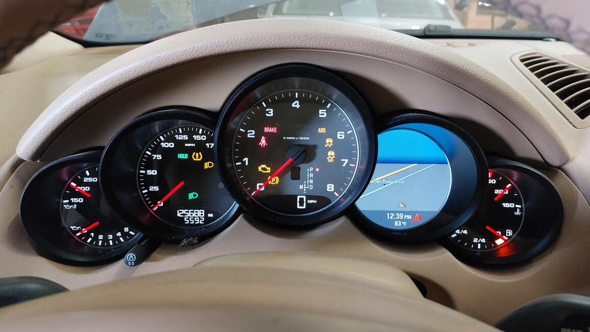 Thumbnail 2: 11-12 PORSCHE CAYENNE 958 4.8L NON-TURBO SPEEDOMETER COMPASS NAVIGATION MPH 126k