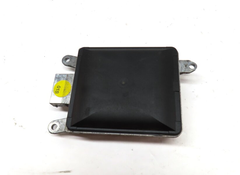 Thumbnail 5: 2011-2016 PORSCHE CAYENNE (958) RIGHT PASSENGER REAR BLIND SPOT RADAR MODULE