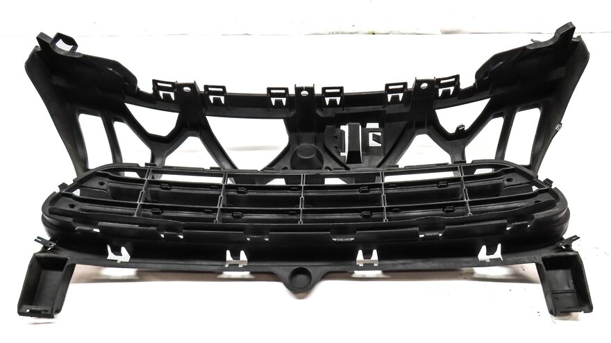 Thumbnail 5: 2011-2014 PORSCHE CAYENNE (958) FRONT CENTER PRIMARY GRILLE (w/o PARK ASSIST)