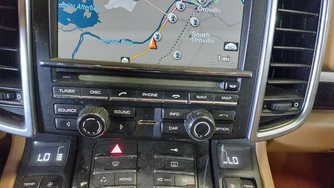 Thumbnail 2: 11-16 PORSCHE CAYENNE (958) GPS NAVIGATION DISPLAY SCREEN RADIO STEREO RECEIVER
