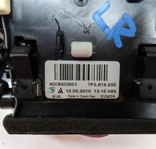 Thumbnail 6: 2011 PORSCHE CAYENNE (958) REAR OUTER LEFT CENTER CONSOLE AC HEATER AIR VENT