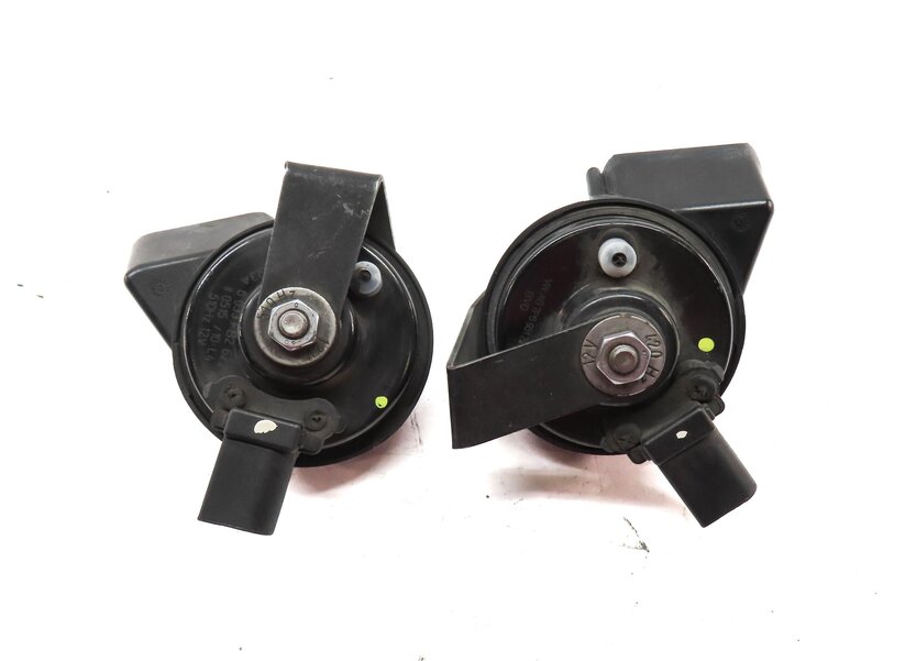 Thumbnail 4: 2011-2013 PORSCHE CAYENNE (958) HIGH & LOW TONE HORN SET-2