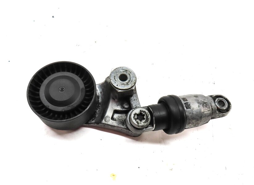 Thumbnail 2: 2011 PORSCHE CAYENNE (958) 4.8L NON-TURBO ENGINE BELT TENSIONER PULLEY