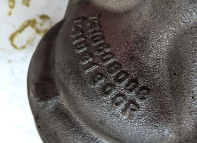 Thumbnail 8: 2011 PORSCHE CAYENNE (958) 4.8L NON-TURBO ENGINE THERMOSTAT HOUSING 94810636002