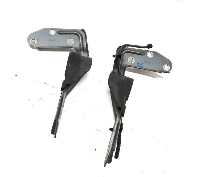 11-14 PORSCHE CAYENNE (958) FRONT LEFT & RIGHT HOOD HINGE SET 2 (METEOR GRAY)