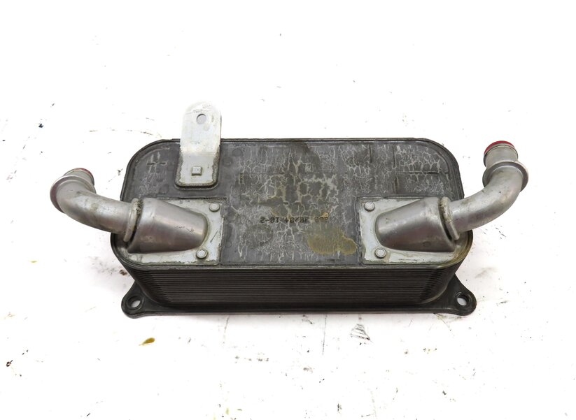 Thumbnail 4: 2011 PORSCHE CAYENNE (958) 4.8L NON-TURBO ENGINE OIL COOLER 94810728122