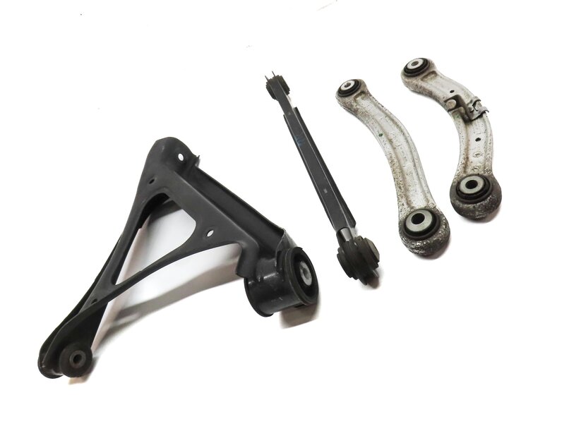 Thumbnail 3: 2011-2018 PORSCHE CAYENNE (958) RIGHT PASSENGER REAR CONTROL ARM SET 4