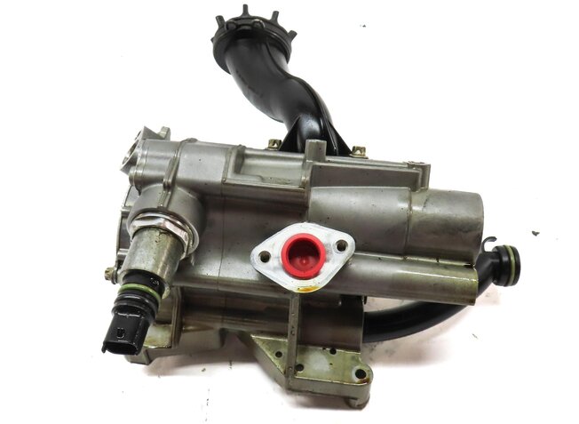 Thumbnail 2: 2011 PORSCHE CAYENNE (958) 4.8L NON-TURBO ENGINE OIL PUMP 94810725400
