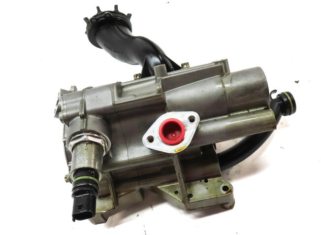 Thumbnail 3: 2011 PORSCHE CAYENNE (958) 4.8L NON-TURBO ENGINE OIL PUMP 94810725400