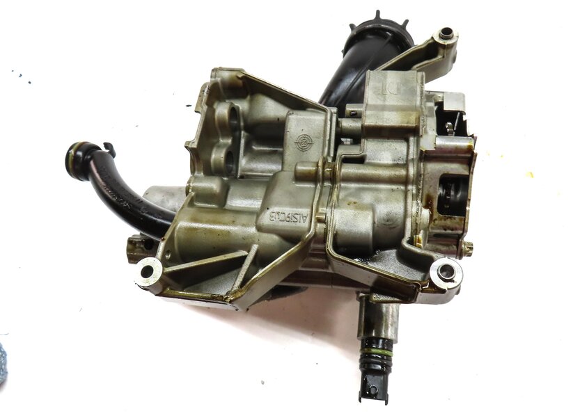 Thumbnail 8: 2011 PORSCHE CAYENNE (958) 4.8L NON-TURBO ENGINE OIL PUMP 94810725400