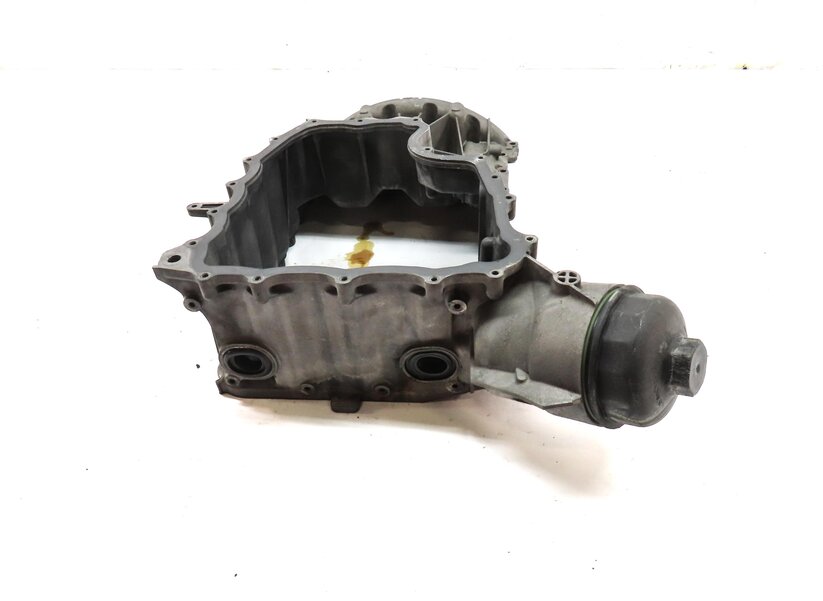 Thumbnail 4: 2011-2013 PORSCHE CAYENNE (958) 4.8L M48 V8 - UPPER ENGINE OIL PAN CRADLE
