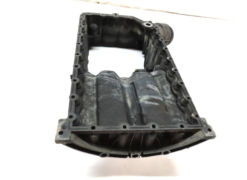 Thumbnail 7: 2011-2013 PORSCHE CAYENNE (958) 4.8L M48 V8 - UPPER ENGINE OIL PAN CRADLE