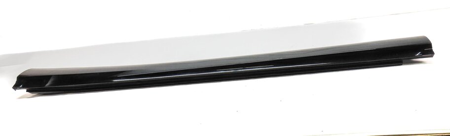 Thumbnail 2: 14-17 MERCEDES B ELECTRIC (W242) FRONT LEFT DRIVER DOOR MOULDING TRIM (BLACK)