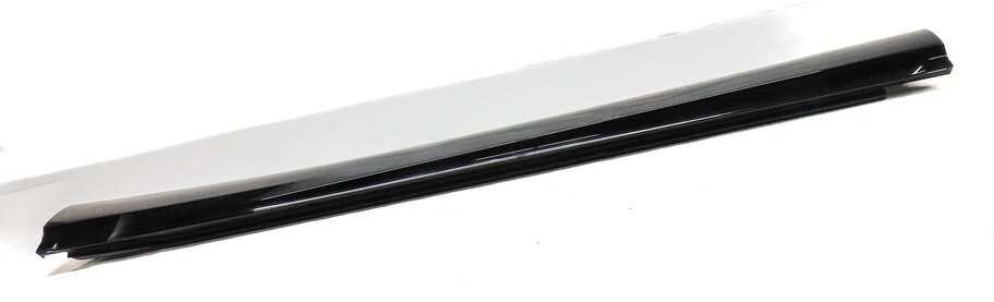 Thumbnail 3: 14-17 MERCEDES B ELECTRIC (W242) FRONT LEFT DRIVER DOOR MOULDING TRIM (BLACK)