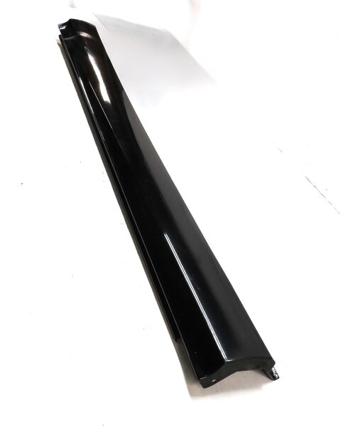 Thumbnail 4: 14-17 MERCEDES B ELECTRIC (W242) FRONT LEFT DRIVER DOOR MOULDING TRIM (BLACK)