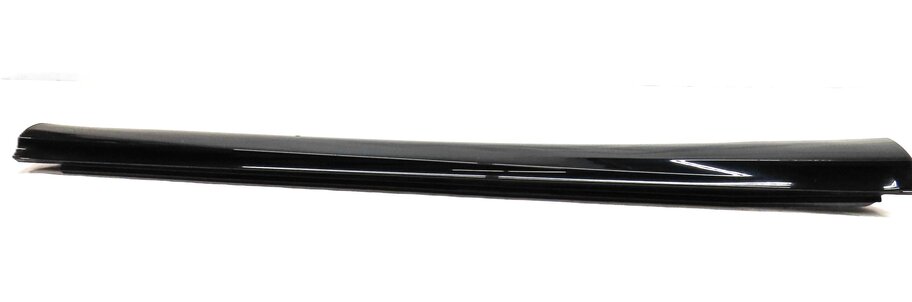 14-17 MERCEDES B ELECTRIC (W242) FRONT RIGHT PASSENGER DOOR MOULDING TRIM BLACK