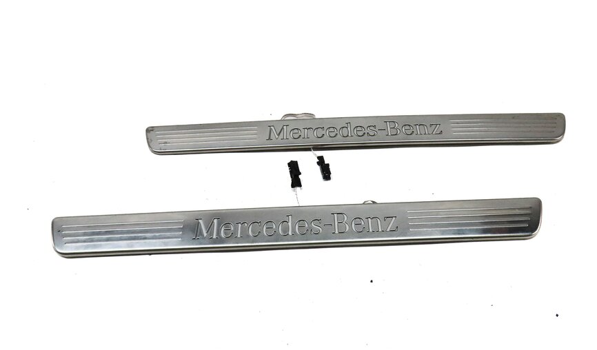 Thumbnail 4: 2015 MERCEDES B200e ELECTRIC (W242 W246) FRONT ILLUMINATED DOOR SILL TRIM SET-2