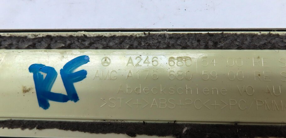 Thumbnail 8: 2015 MERCEDES B200e ELECTRIC (W242 W246) FRONT ILLUMINATED DOOR SILL TRIM SET-2