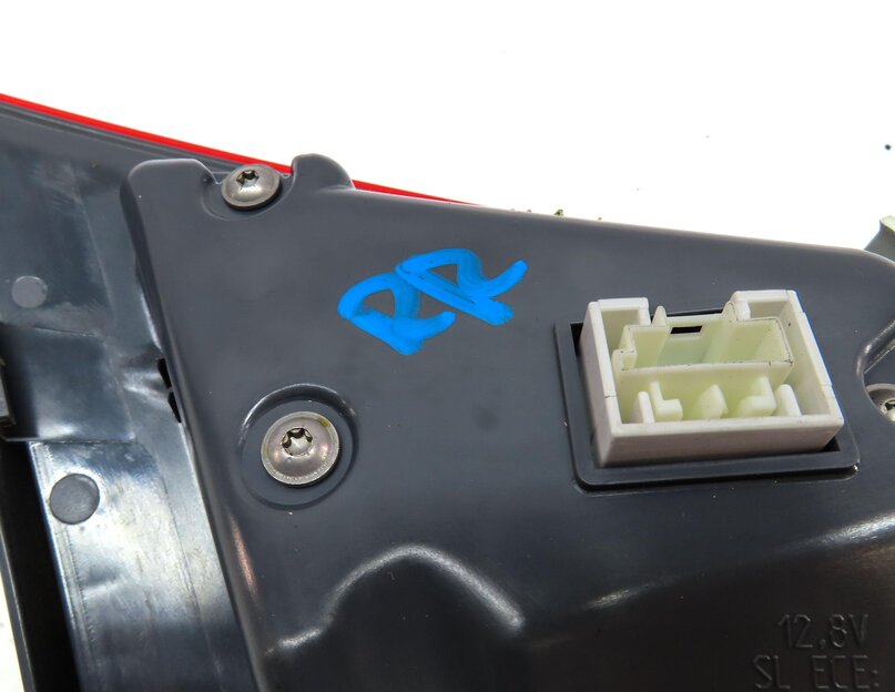 Thumbnail 6: 15-19 MERCEDES B-CLASS (W242 W246) REAR RIGHT INNER GATE TAILLIGHT LIGHT LAMP