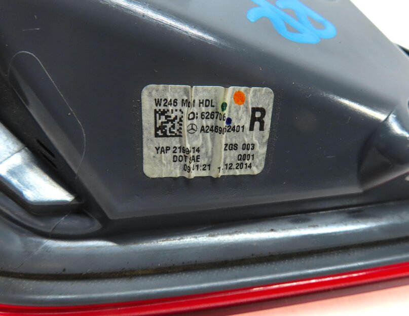Thumbnail 7: 15-19 MERCEDES B-CLASS (W242 W246) REAR RIGHT INNER GATE TAILLIGHT LIGHT LAMP