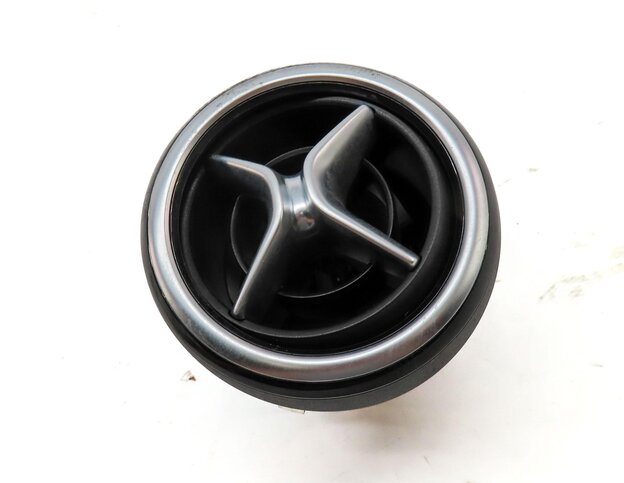 Thumbnail 3: 2015 MERCEDES B200e ELECTRIC (W242 W246) FRONT DASH HEATER A/C AIR VENT