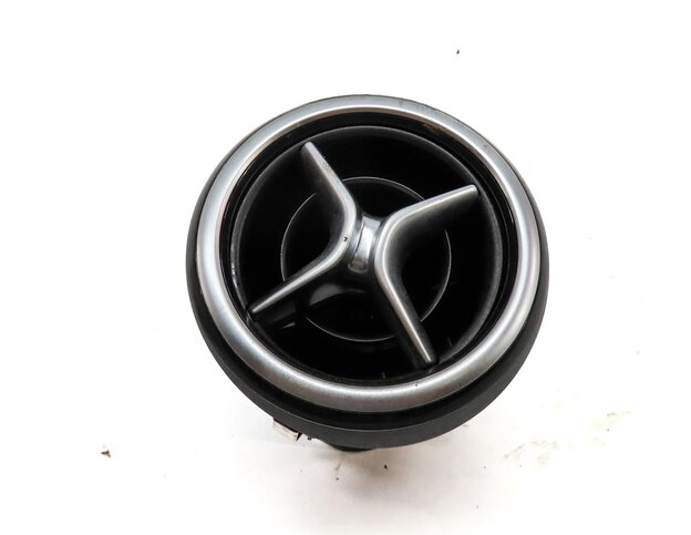 Thumbnail 2: 2015 MERCEDES B200e ELECTRIC (W242 W246) FRONT DASH HEATER A/C AIR VENT