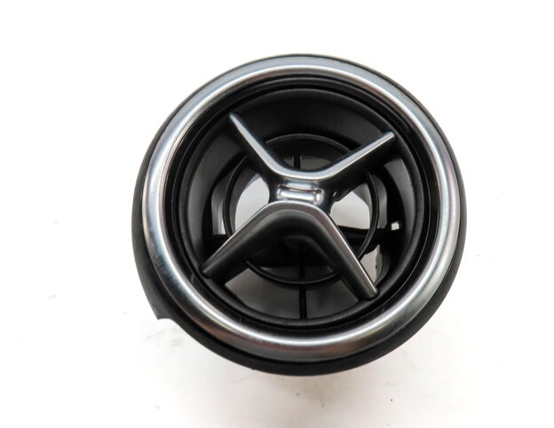 Thumbnail 2: 2015 MERCEDES B200e ELECTRIC (W242 W246) FRONT DASH HEATER A/C AIR VENT