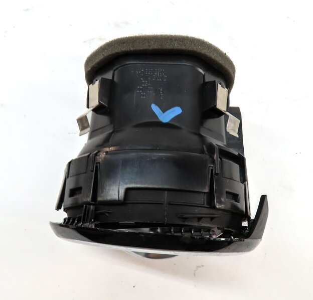 Thumbnail 5: 2015 MERCEDES B200e ELECTRIC (W242 W246) FRONT DASH HEATER A/C AIR VENT
