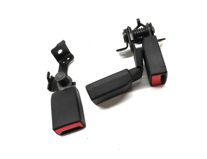 Thumbnail 3: 2015 MERCEDES B200e ELECTRIC (W242 W246) REAR SEAT SEATBELT BUCKLE RECEIVER SET