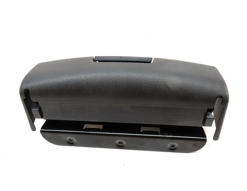 Thumbnail 4: 2015 MERCEDES B200e ELECTRIC (W242 W246) RIGHT PASSENGER SEAT COMPARTMENT BLACK