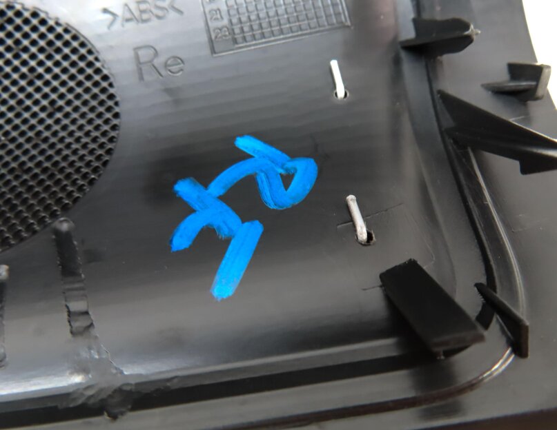 Thumbnail 7: 2015 MERCEDES B200e ELECTRIC (W242 W246) RIGHT DOOR HARMAN KARDON TWEETER TRIM