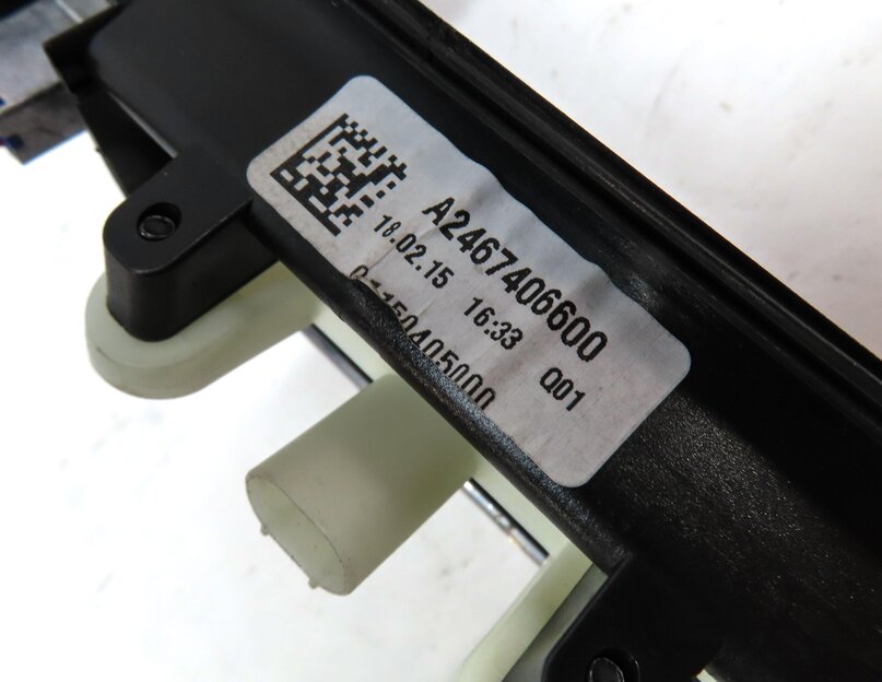 Thumbnail 8: 14-17 MERCEDES B ELECTRIC (W242) REAR TRUNK RELEASE HANDLE LICENSE LIGHTS CAMERA